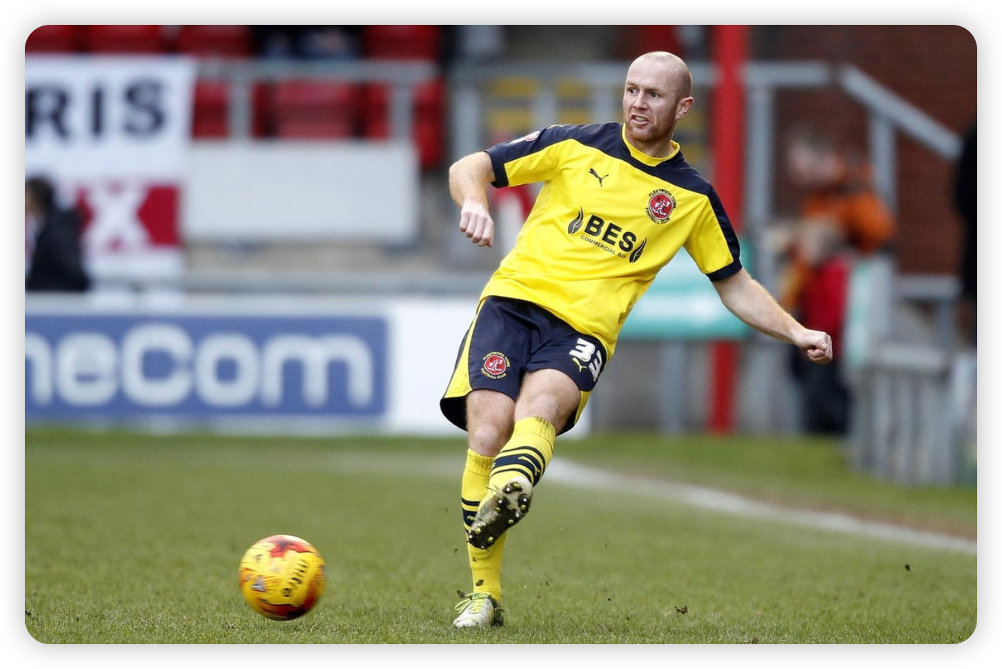 A Marvelbet Exclusive Analysis: Simon Grayson Takes Helm at Fleetwood Town